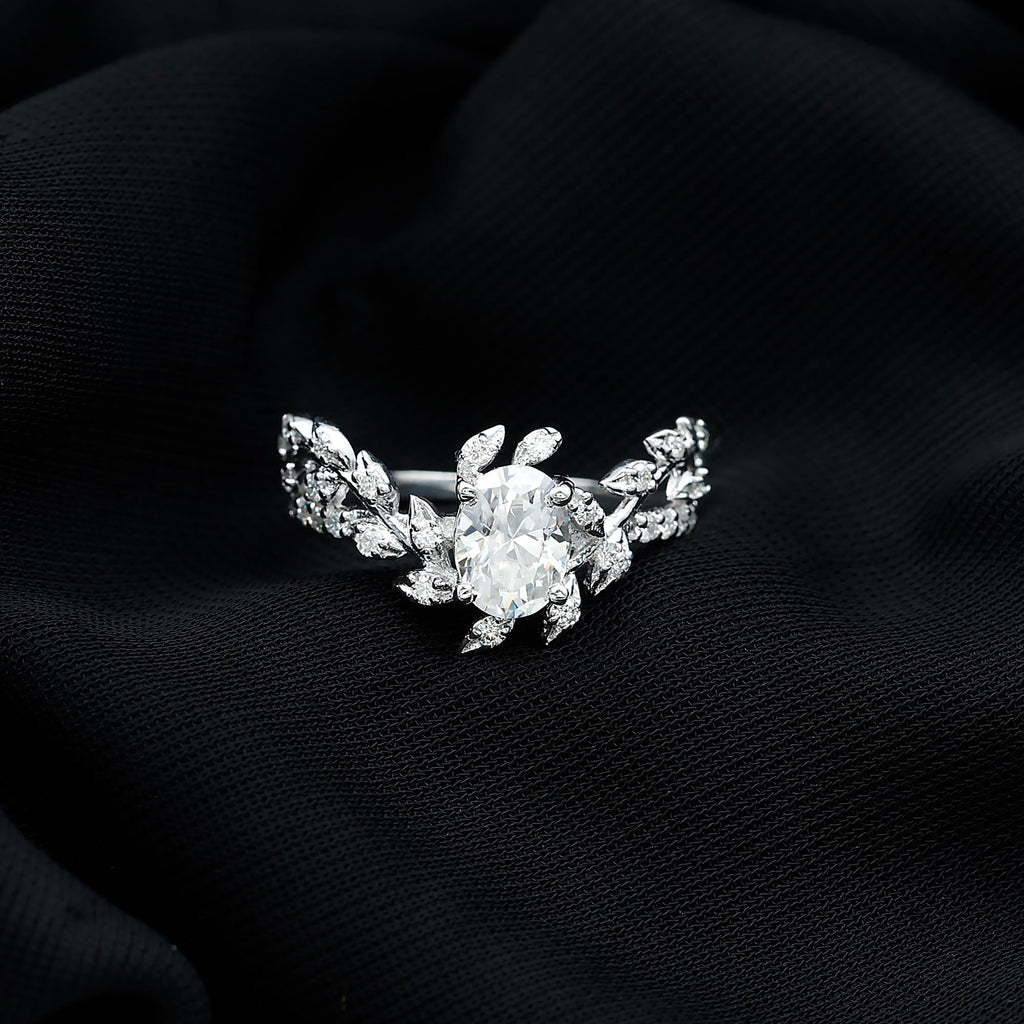 1.5 Carat Lab Grown Oval Diamond Engagement Ring EF VS Women